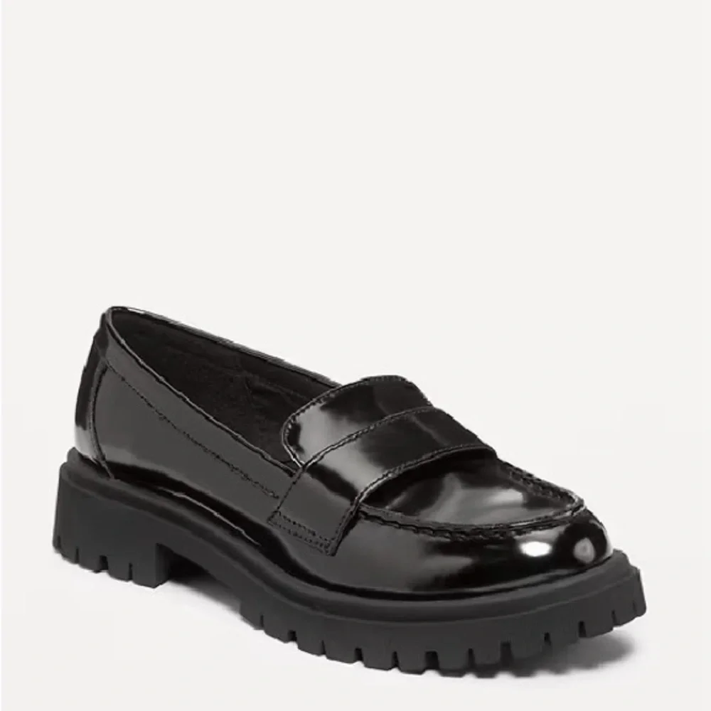 Kid’s Black Patent Lug Sole Penny Loafers Size 12